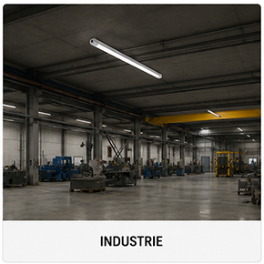 Beleuchteter Industriebereich mit Feuchtraumleuchten