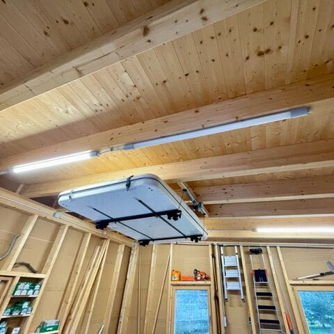 Schmale LED Feuchtraumleuchte 33W COB 4000lm 4000K IP65 - ELG Leuchten